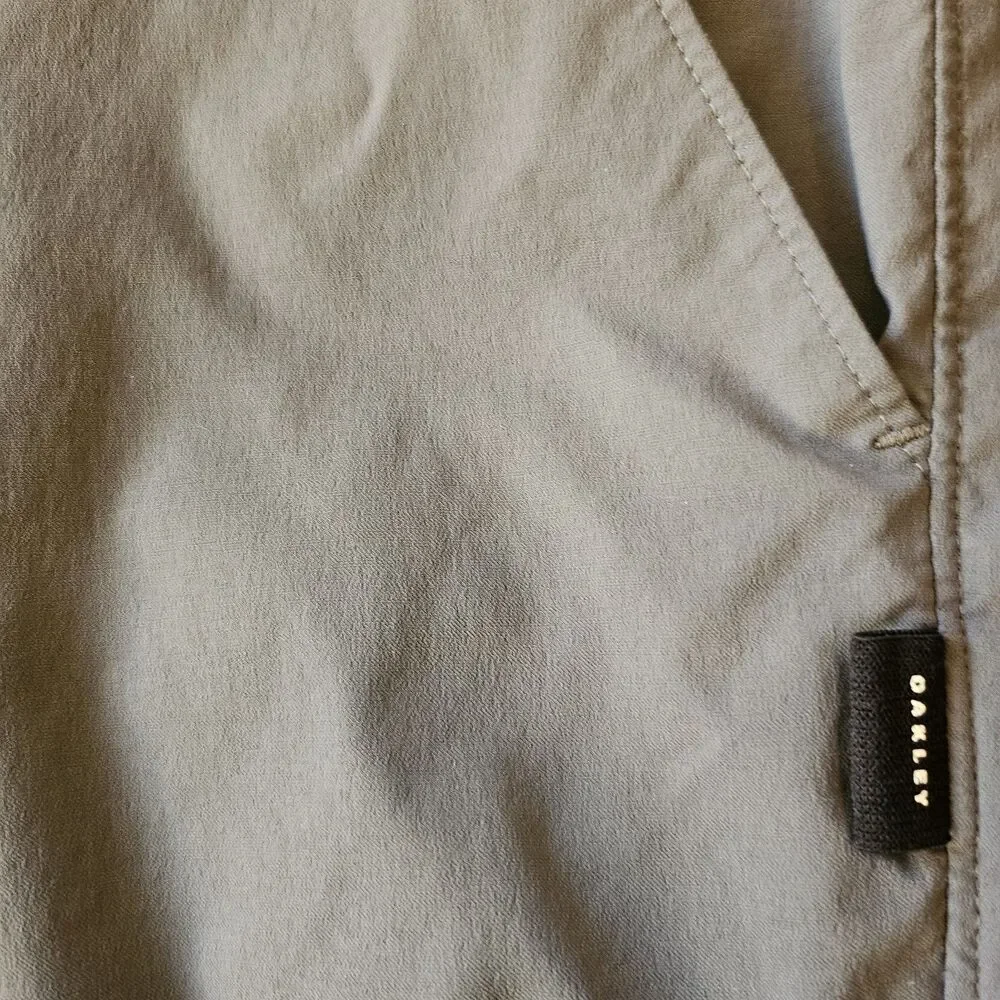 ​Oakley Mens Chino Pants 32x30 Gray Tech Casual Golf Technical Hiking Work - Picture 10 of 11